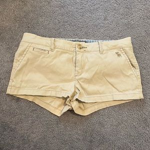 Abercrombie and Fitch khaki low rise shorts 6